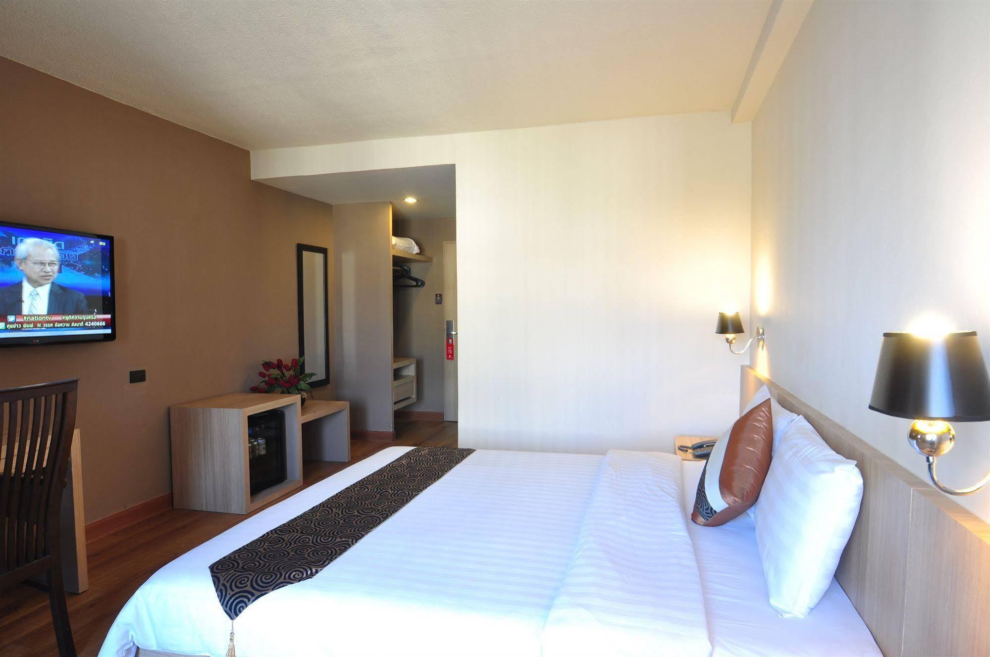 The Euro Grande Hotel Bangkok Ngoại thất bức ảnh